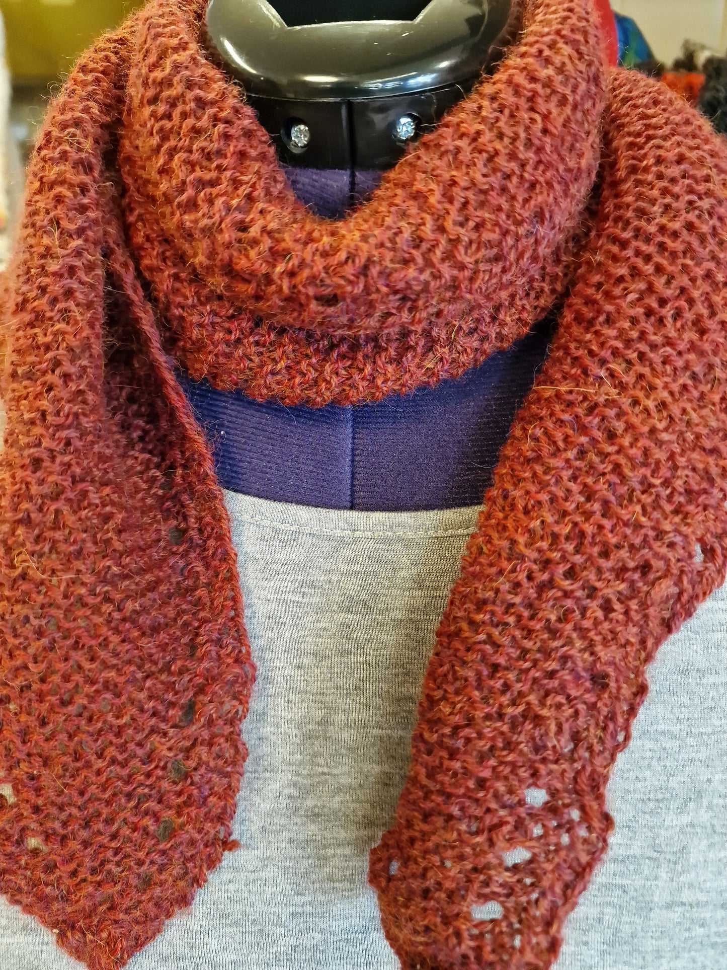 Lite pynteskjerf i alpakka