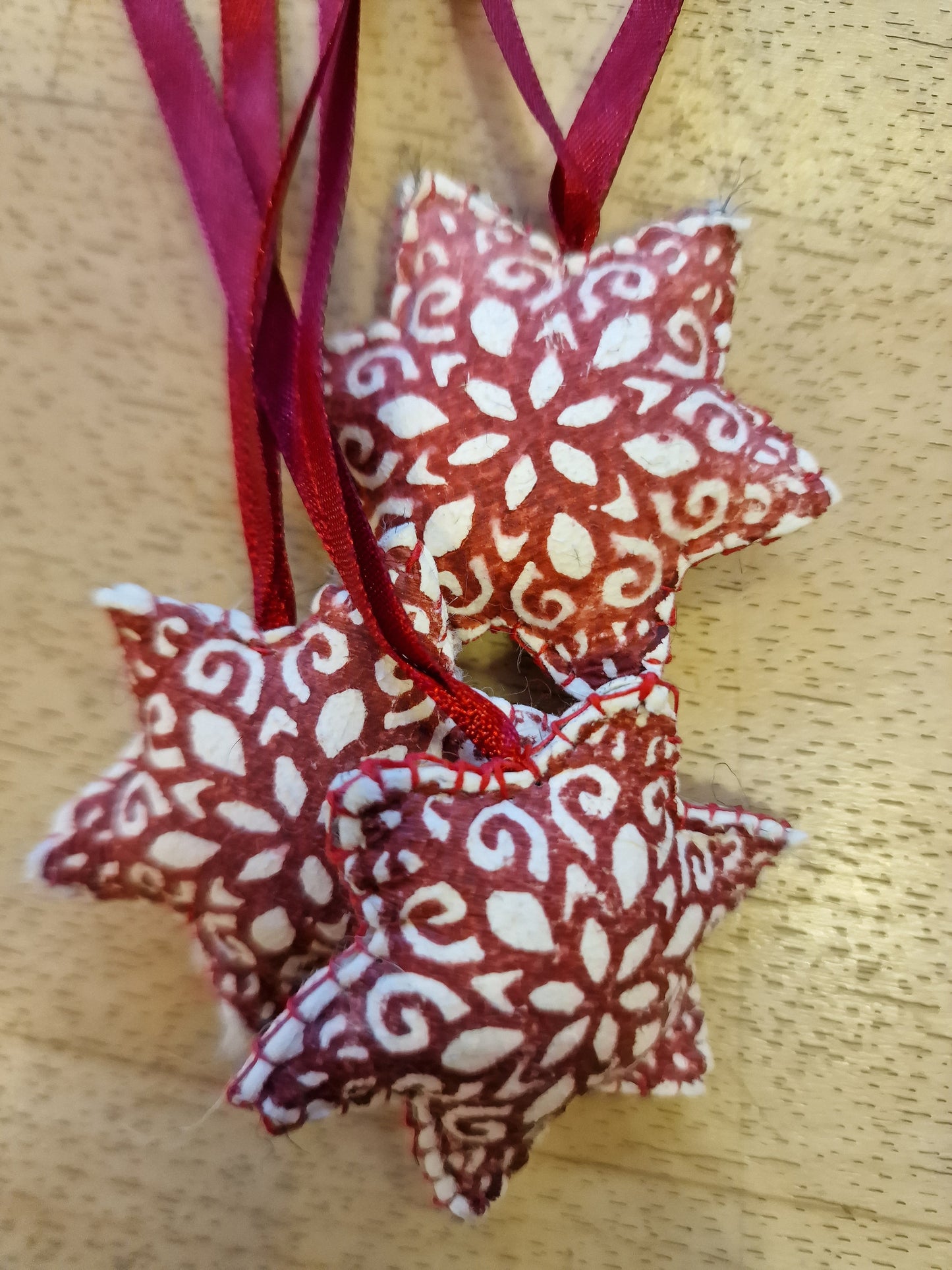 Små stjerner i skinn