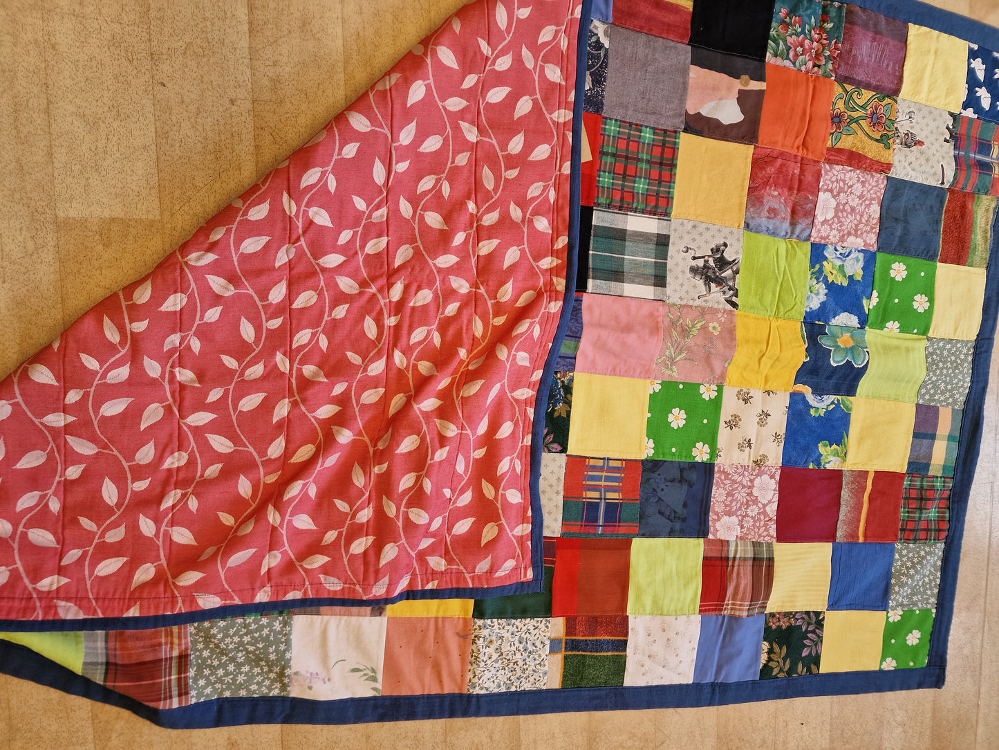 Quiltet tepper i firkanter.