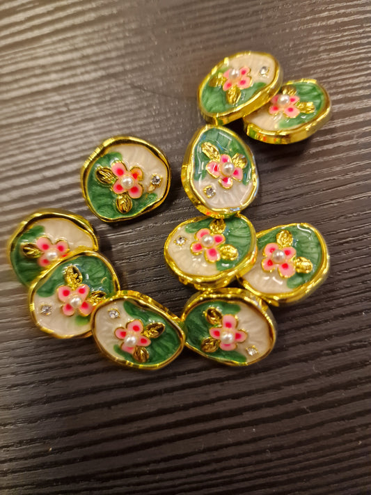 Pakke med 10 nydelige knapper