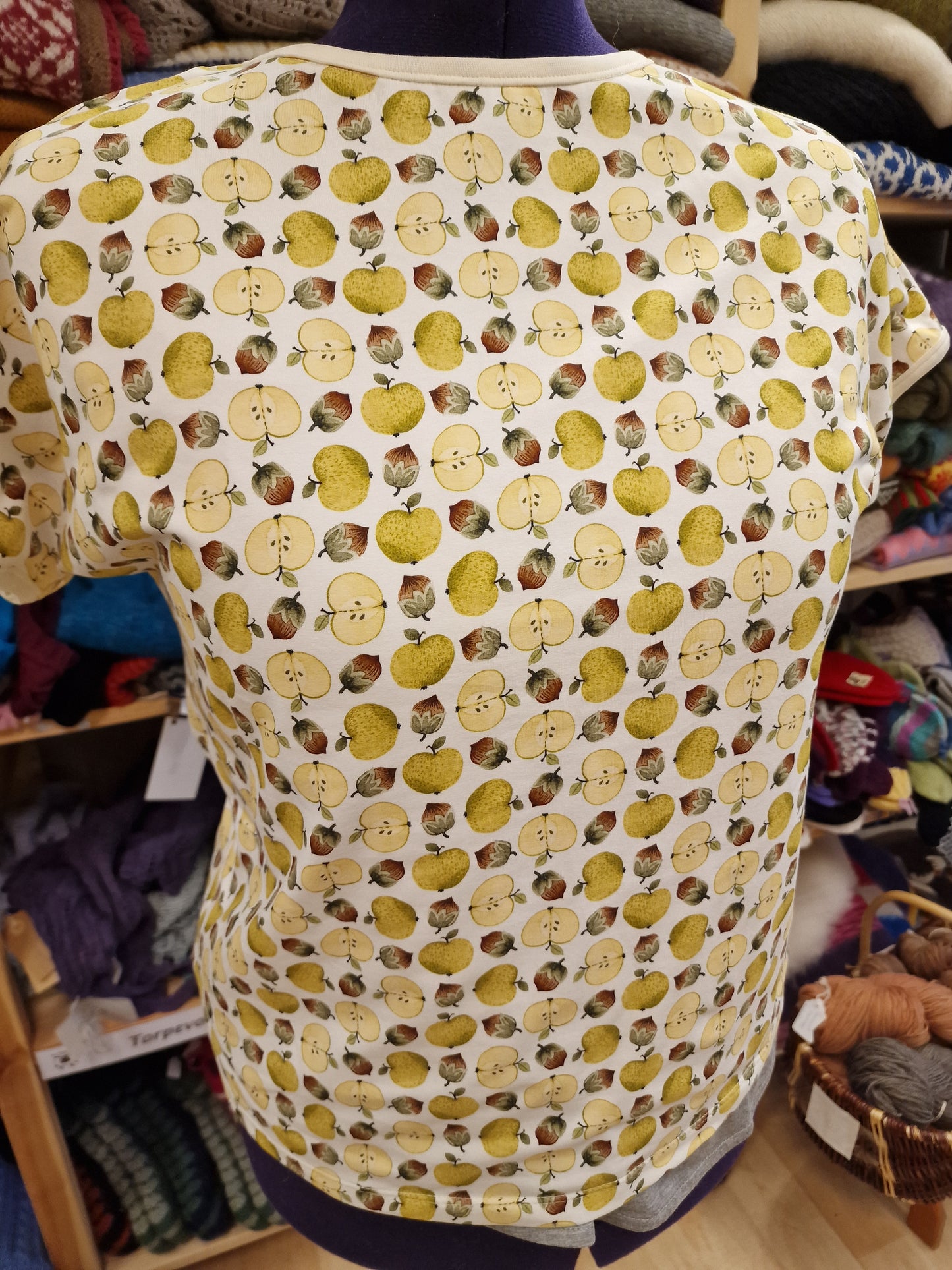 T- skjorte med epler