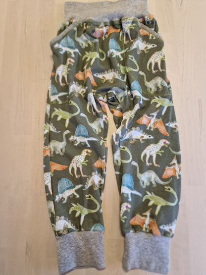Bukse med dinosaur. Str. 98