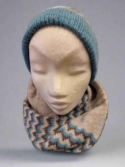 Sett med lue og dobbel skjerf.