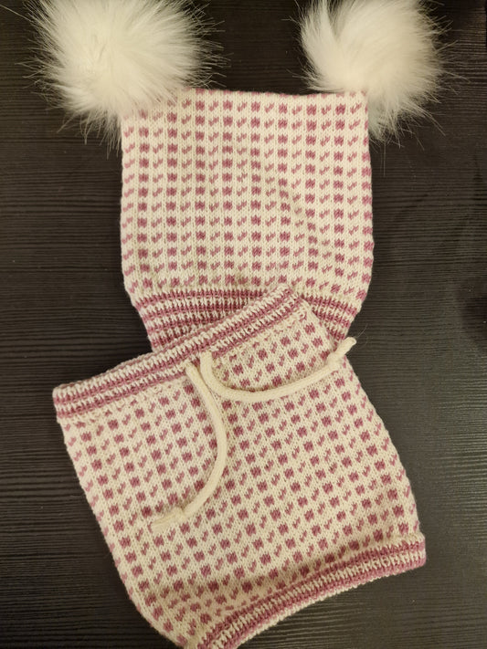 Lue og hals. Str 1 år