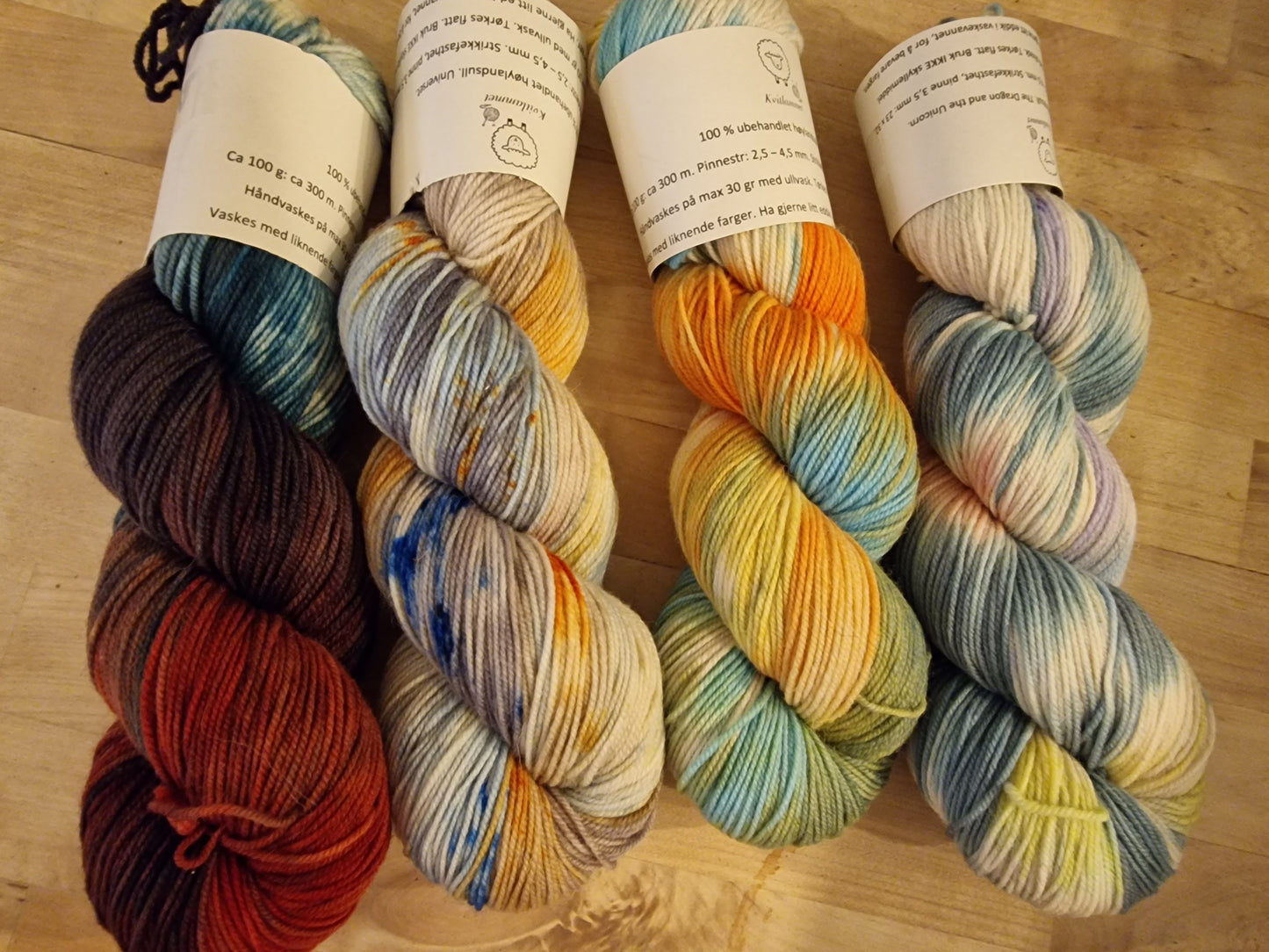 4 hesper håndfarget Highlands ull.