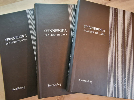 Spinneboka. Fra fiber til garn.