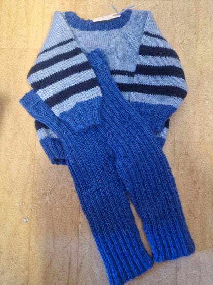 Sett med genser og bukse. Str. 1 år