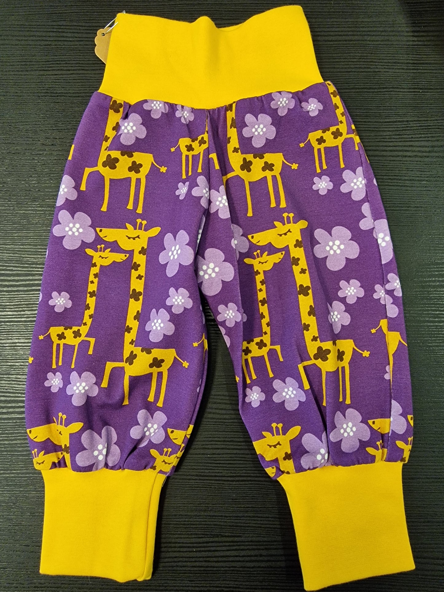 Bukse med sjiraffer.