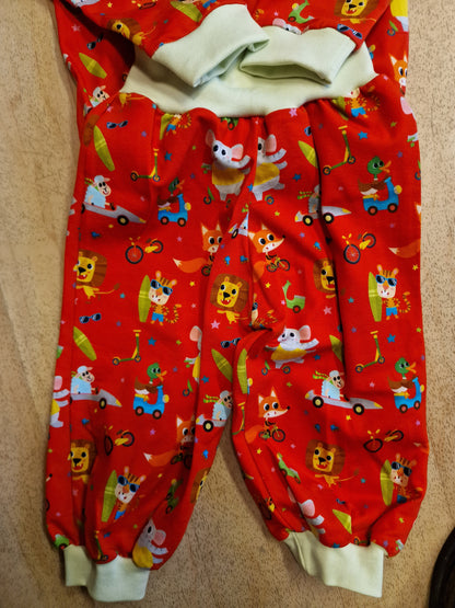 Sett i jerseystoff. Str 86